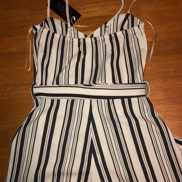 Black & White Belted Jumpsuit - Picture 5 of 6